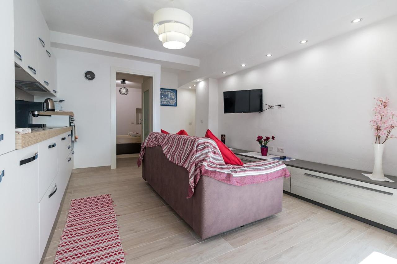 Purple Flower Suite Apartment カーラゴノネ エクステリア 写真