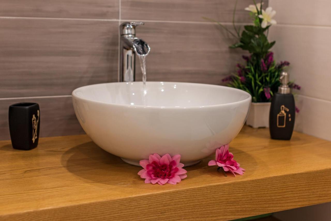 Purple Flower Suite Apartment カーラゴノネ エクステリア 写真